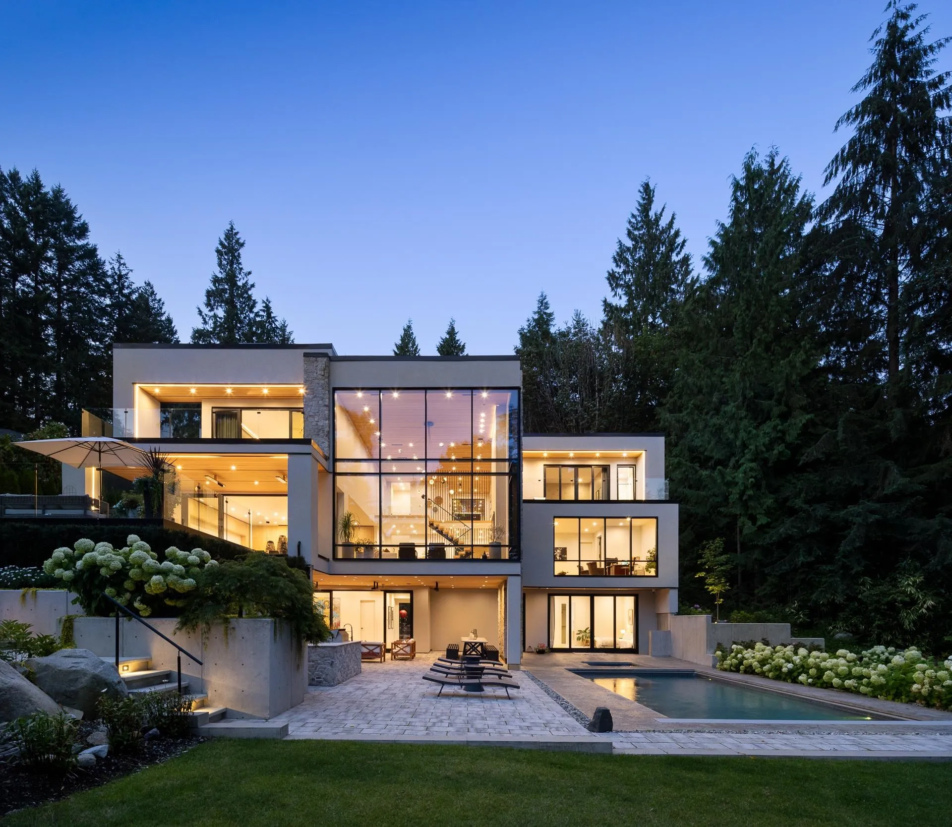 450 Macbeth Crescent, West Vancouver, BC V7T 1V7