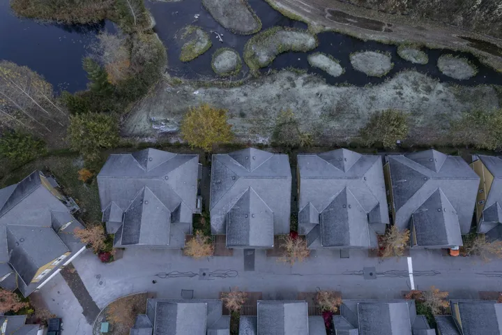 Birds eye view of property