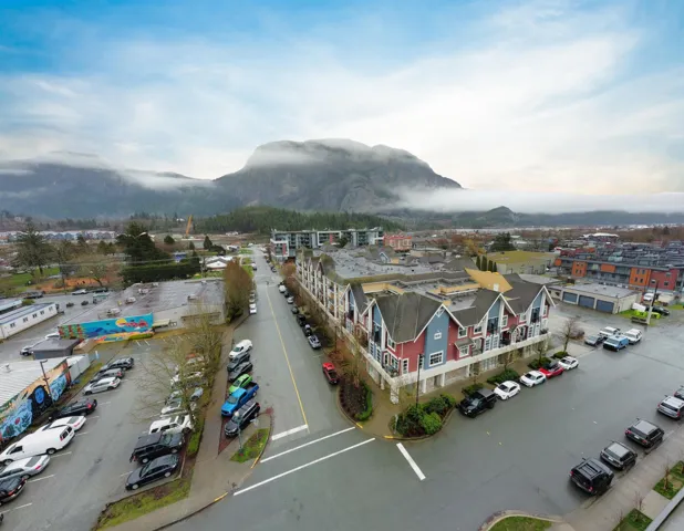 Bird's eye view featuring a mountain view