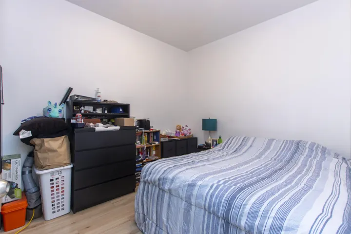 This bedroom has no window