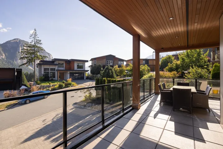 Balcony featuring a residential view