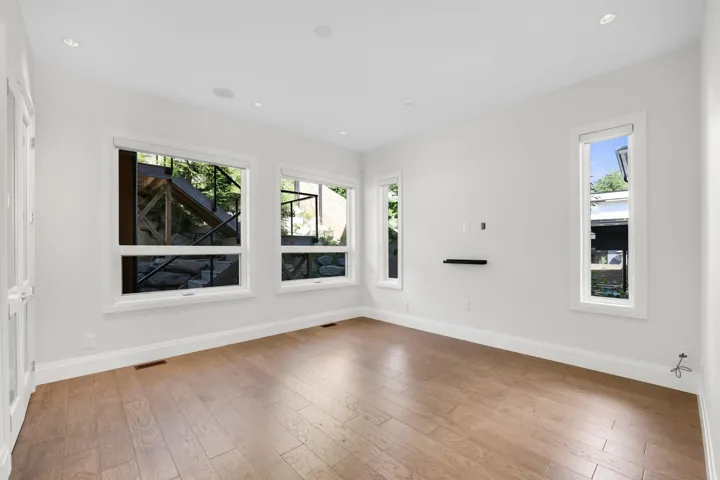 Bedroom, office or gym