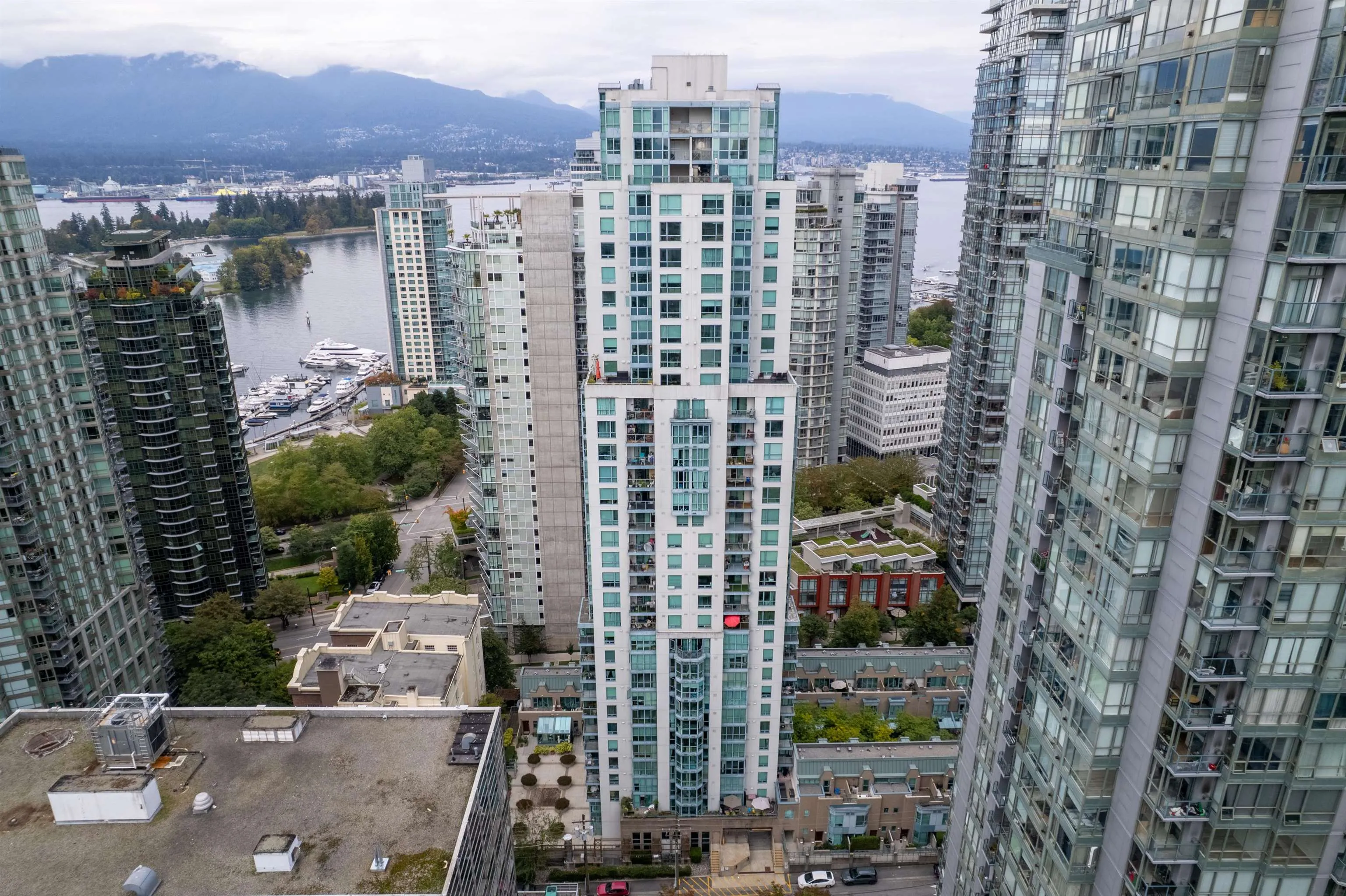 1903 1238 Melville Street, Vancouver, BC V6E 4N2