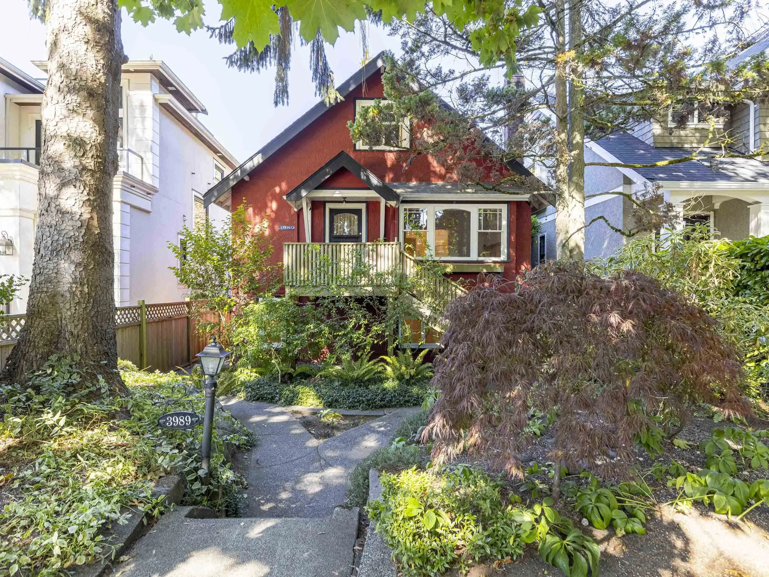 3989 W 19th Avenue, Vancouver, BC V6S 1C9