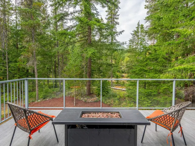 Balcony with a fire pit