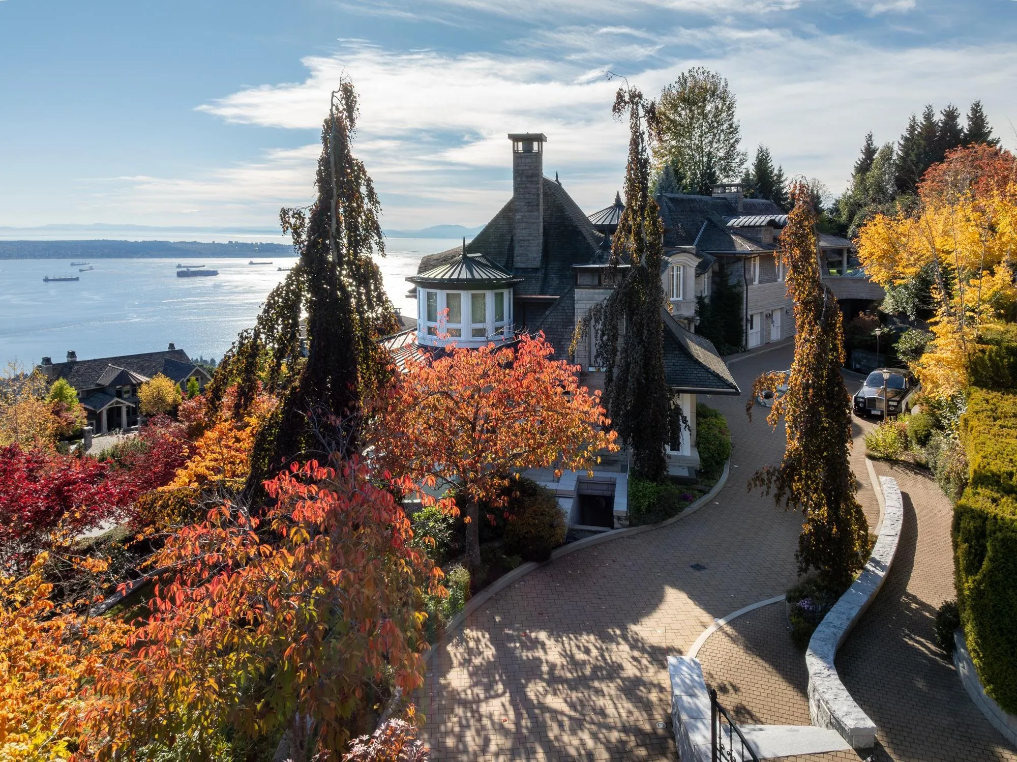 2743 Willoughby Road, West Vancouver, BC V7S 3K3