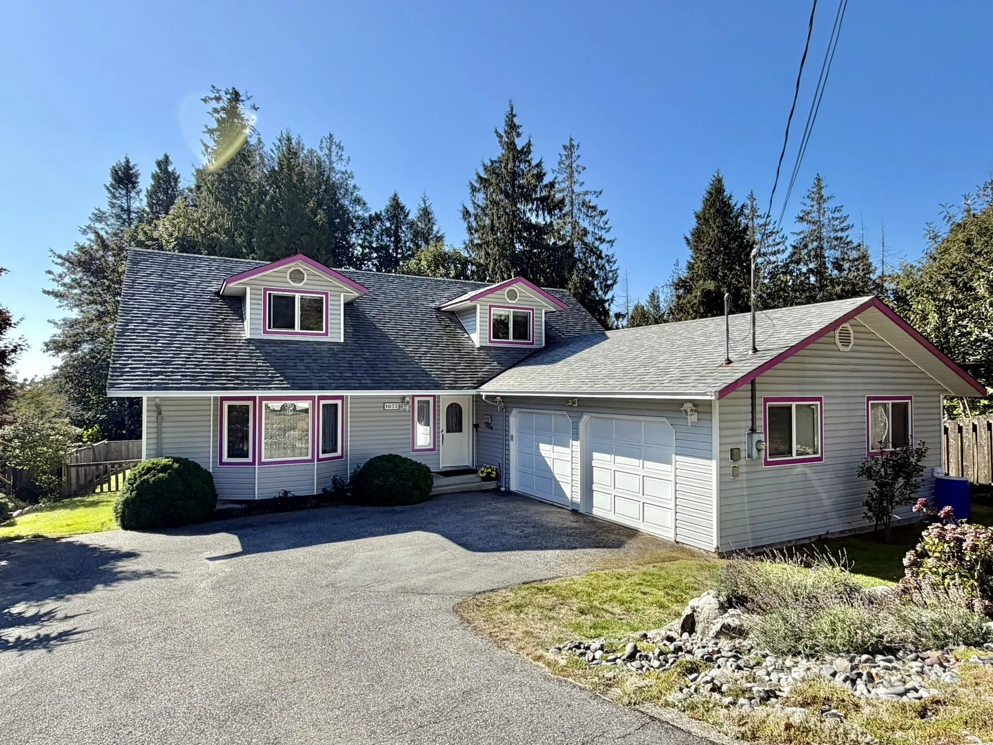 1073 Grandview Road, Gibsons, BC V0N 1V3