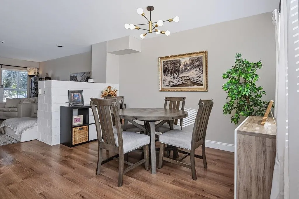 3 735 Park Road, Gibsons, BC V0N 1V7
