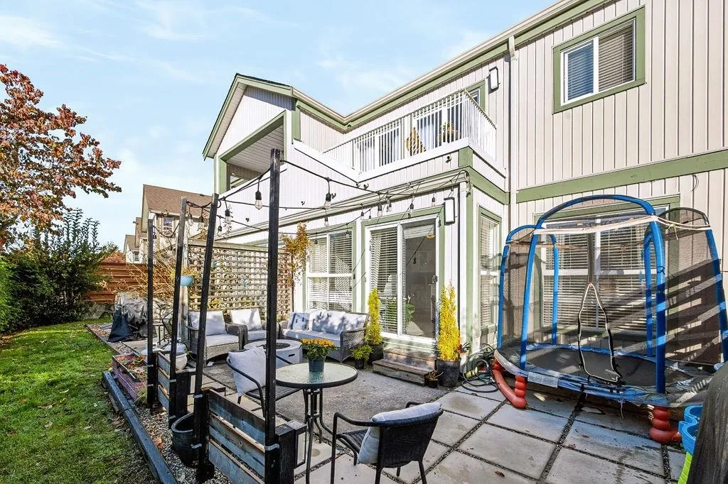 3 735 Park Road, Gibsons, BC V0N 1V7