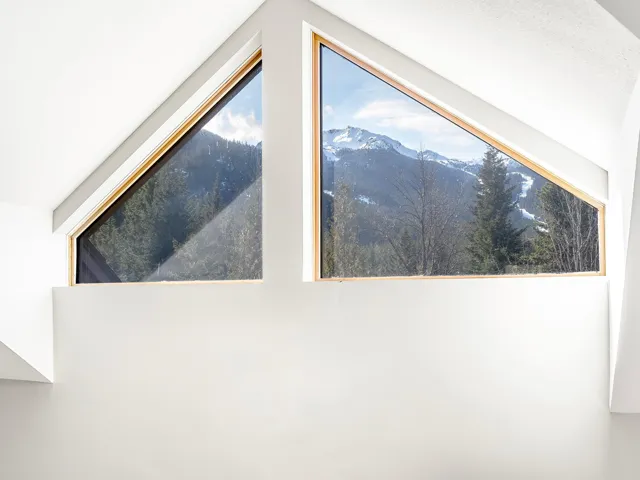 Interior details with a mountain view