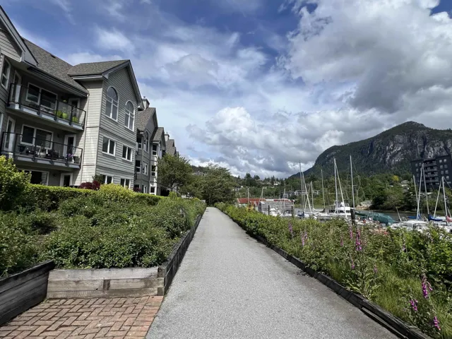 Surrounding community featuring a mountain view