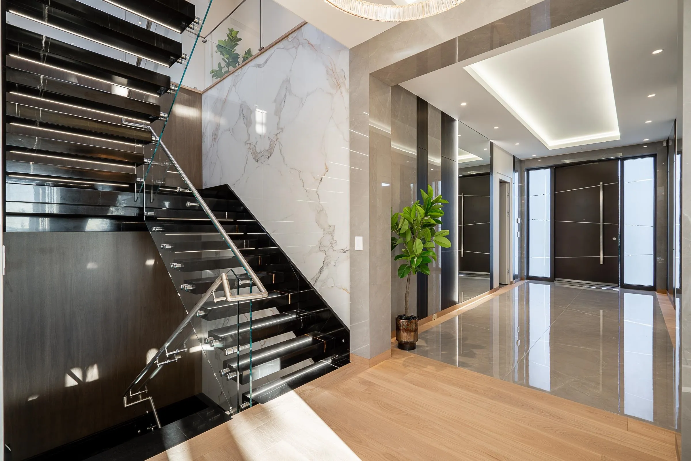 1405 28th Street, West Vancouver, BC V7V 1M1