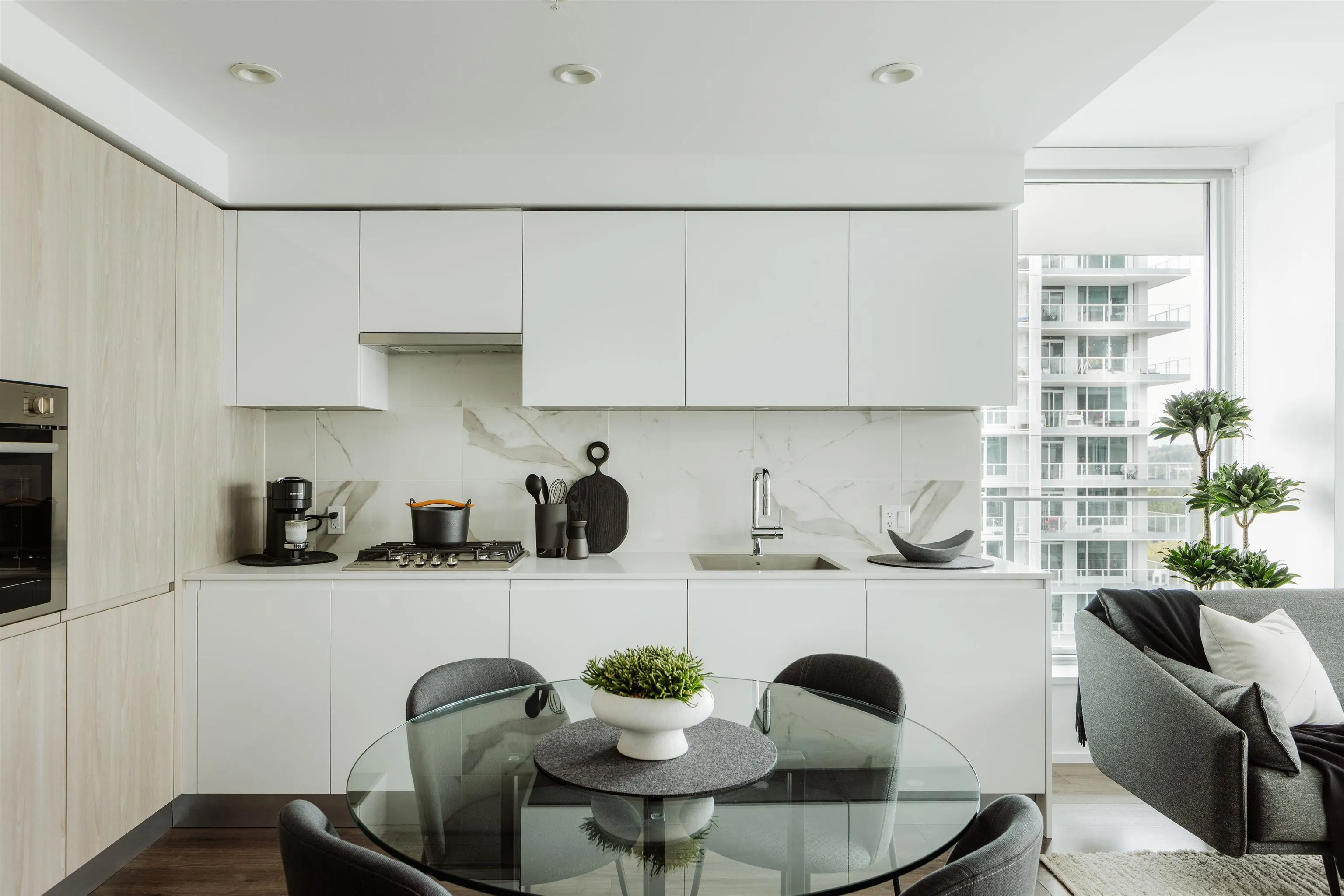 902 3888 Evergreen Place, Burnaby, BC V3J 0M3