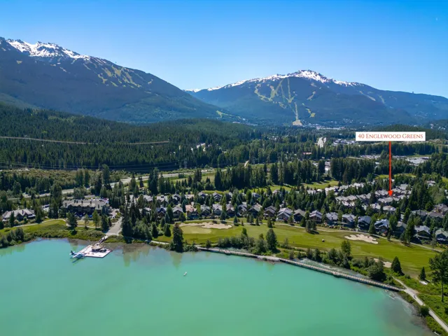 Bird's eye view featuring a water and mountain view