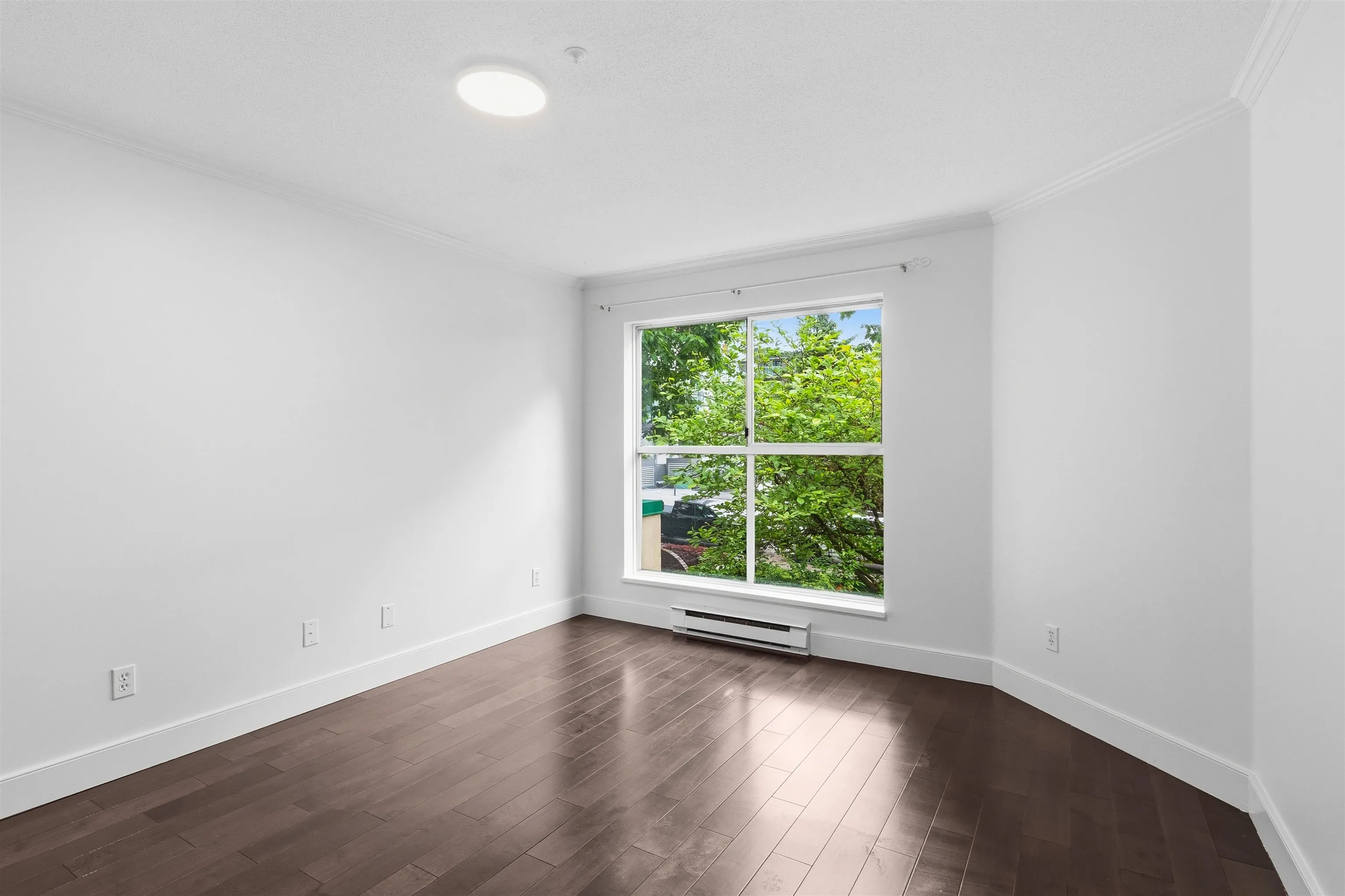 204 5656 Halley Avenue, Burnaby, BC V5H 2P8