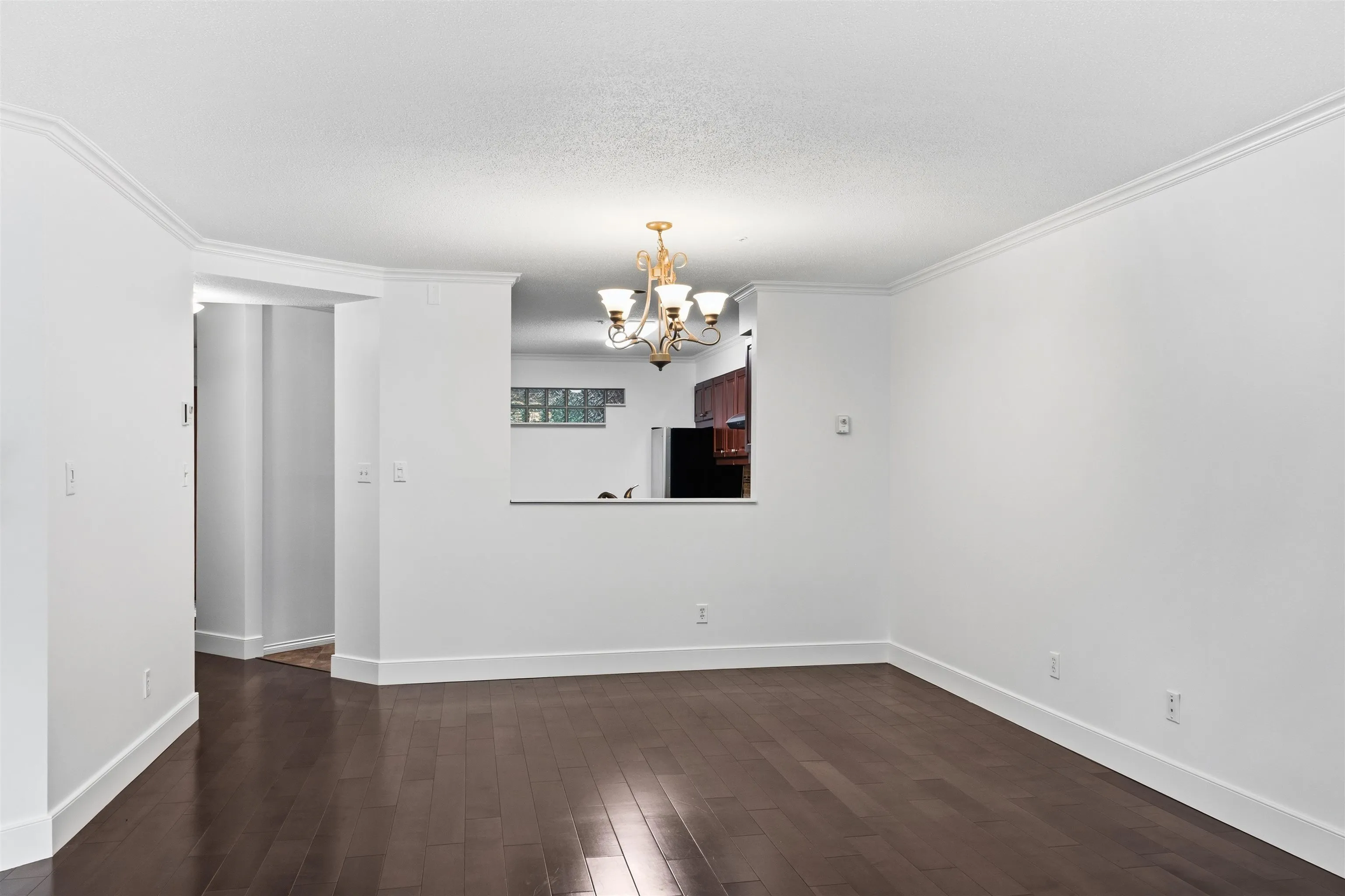204 5656 Halley Avenue, Burnaby, BC V5H 2P8