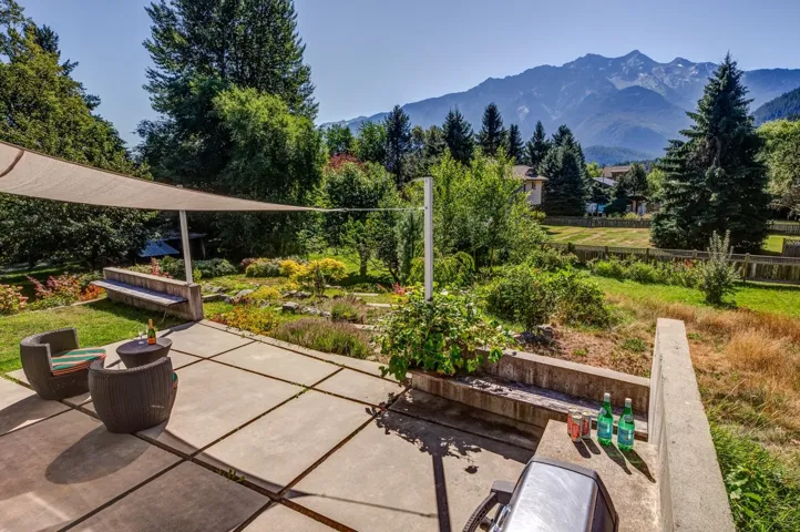 View of patio / terrace with a mountain view