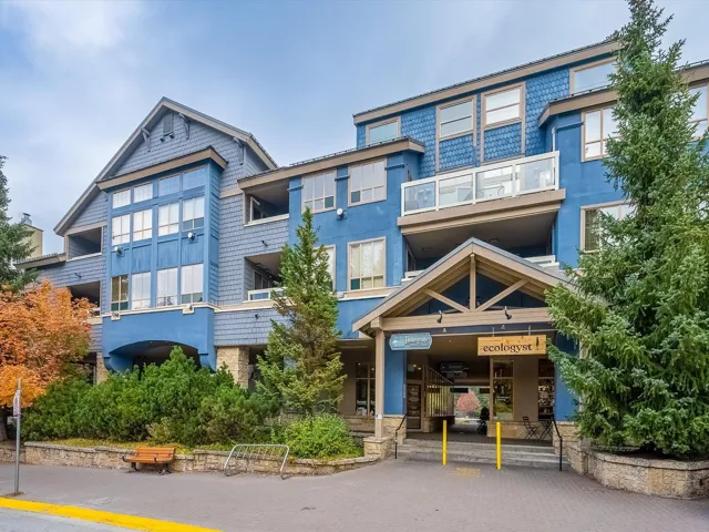 View of apartment building / complex