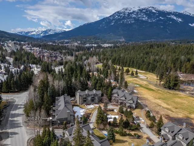 Bird's eye view with a mountain view, a view of trees, and a residential view