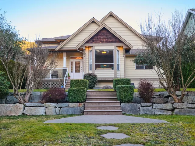 Craftsman house with a porch