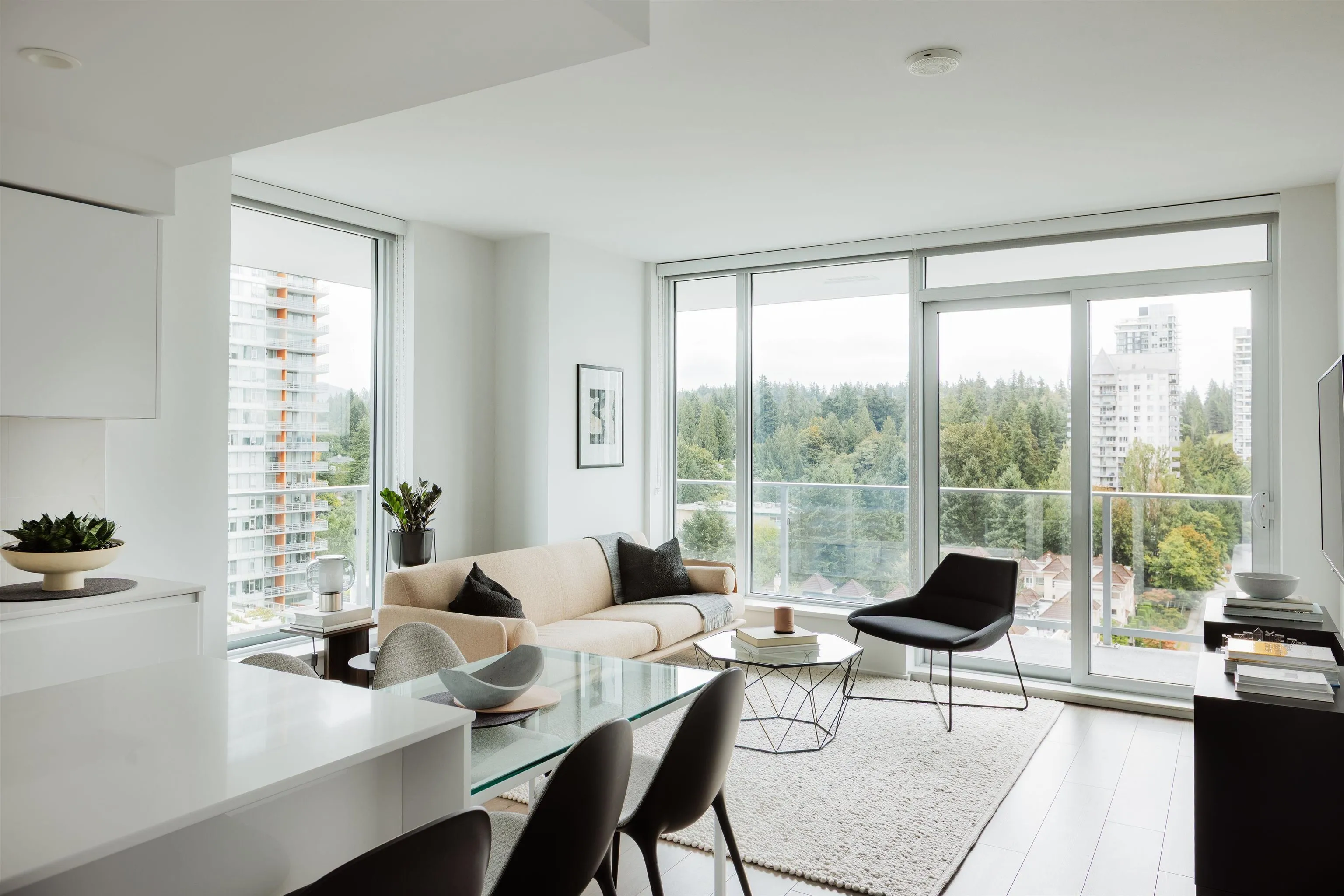 1004 3888 Evergreen Place, Burnaby, BC V3J 0M3