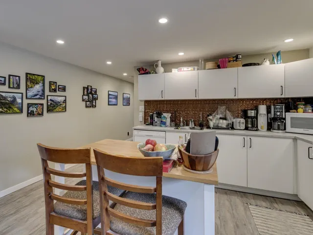 Spacious 1 bedroom in law suite.  Fully self contained with private entrance, storage and laundry in suite.