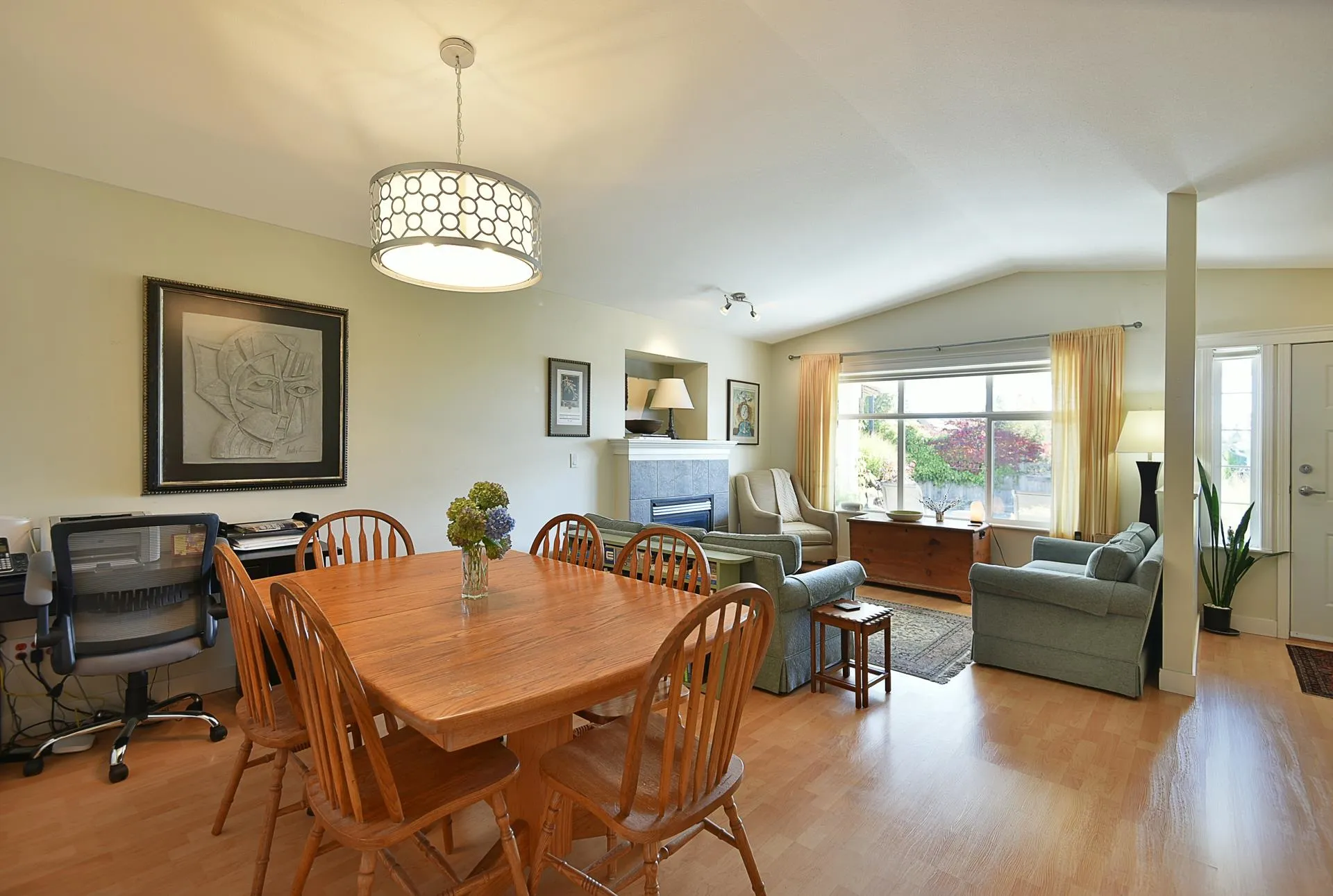 6340 Williams Place, Sechelt, BC V7Z 0M6