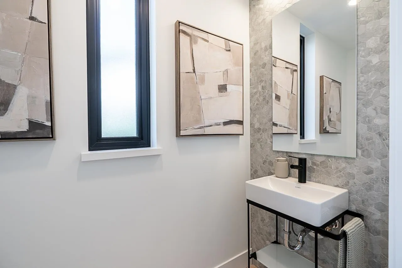 202 539 W 28th Avenue, Vancouver, BC V5Z 2H2