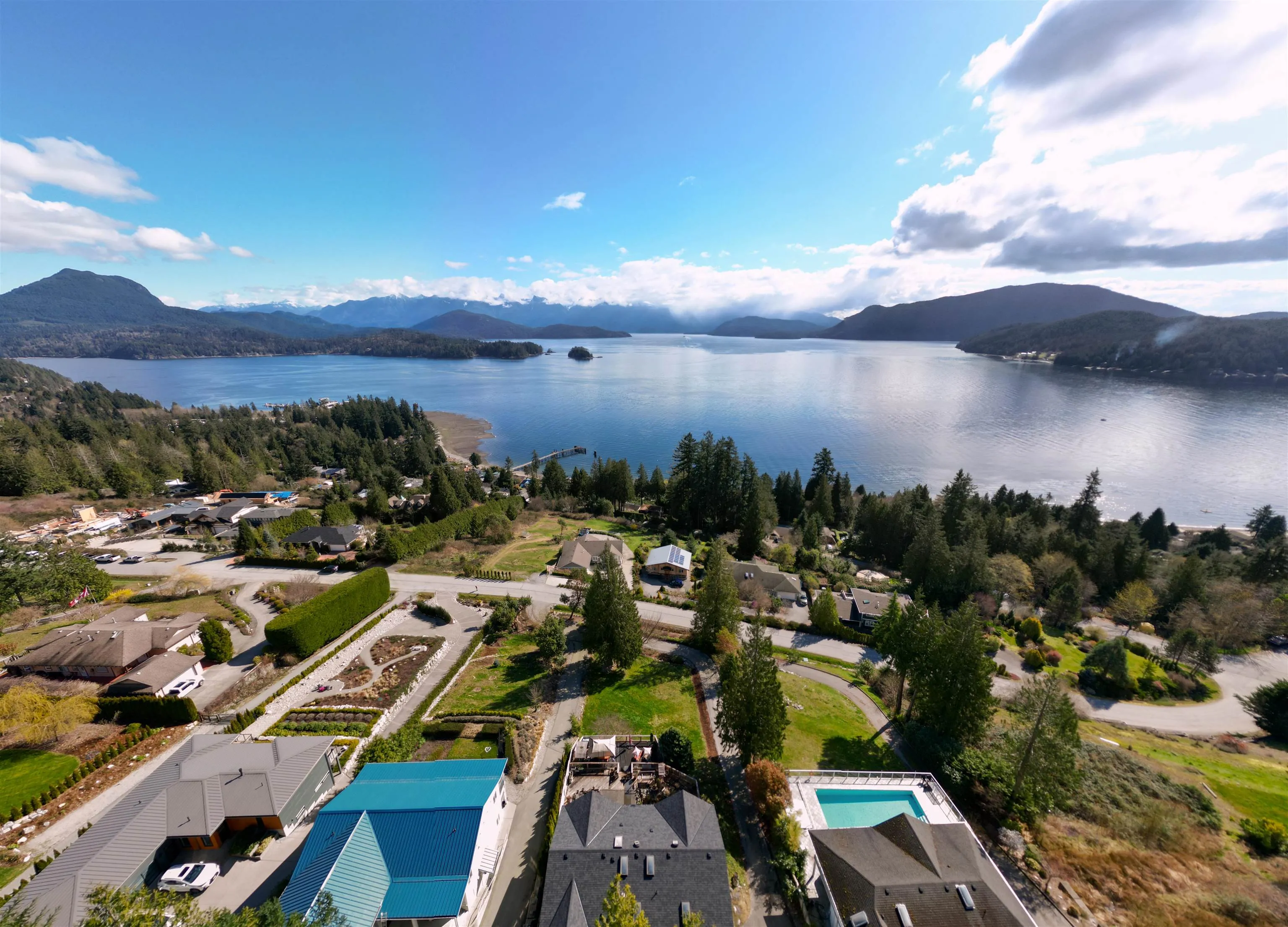 1205 St Andrews Road, Gibsons, BC V0N 1V1