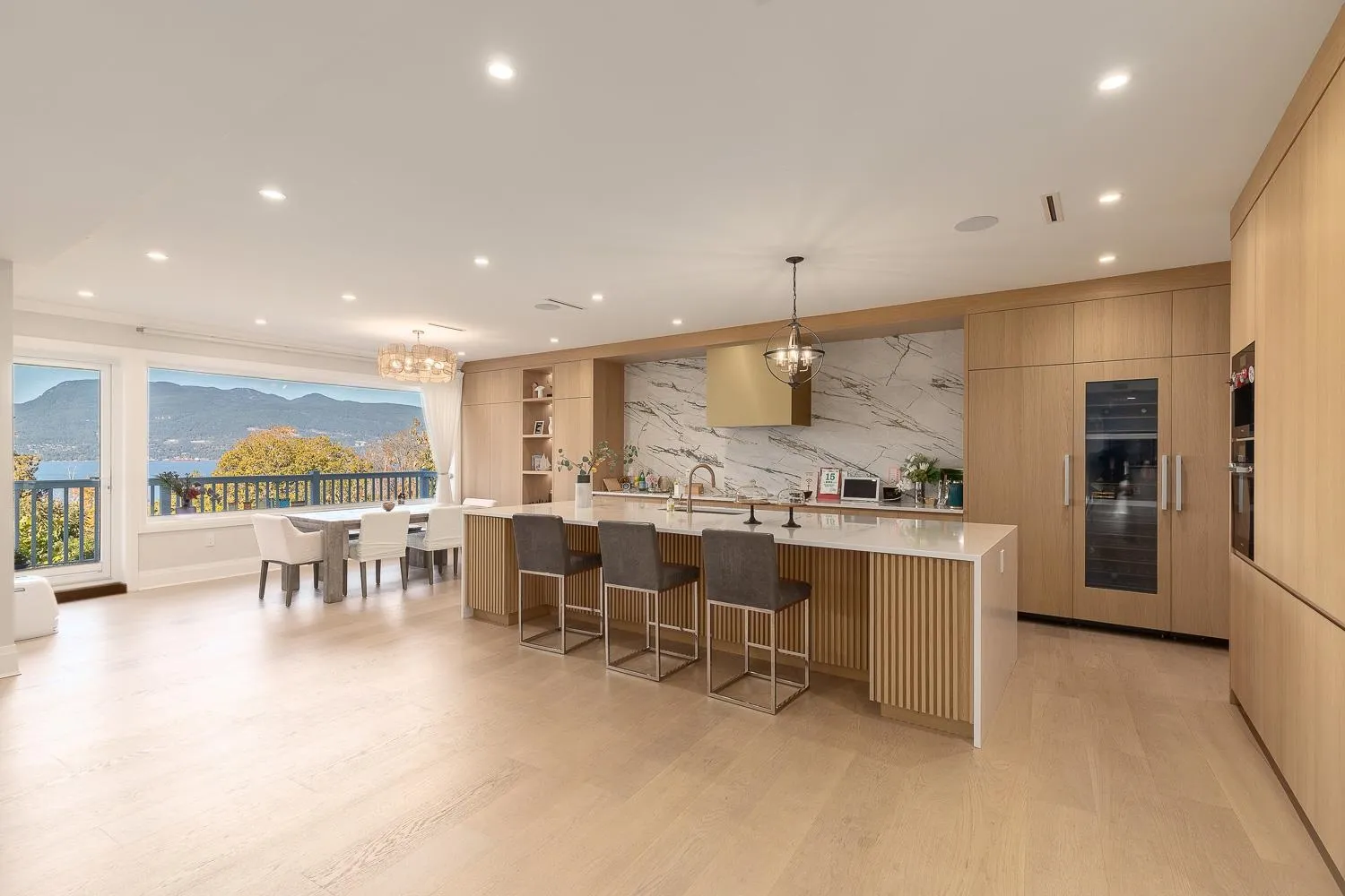 5747 Newton Wynd, Vancouver, BC V6T 1H6