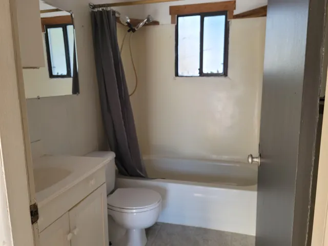 Bungalow bathroom