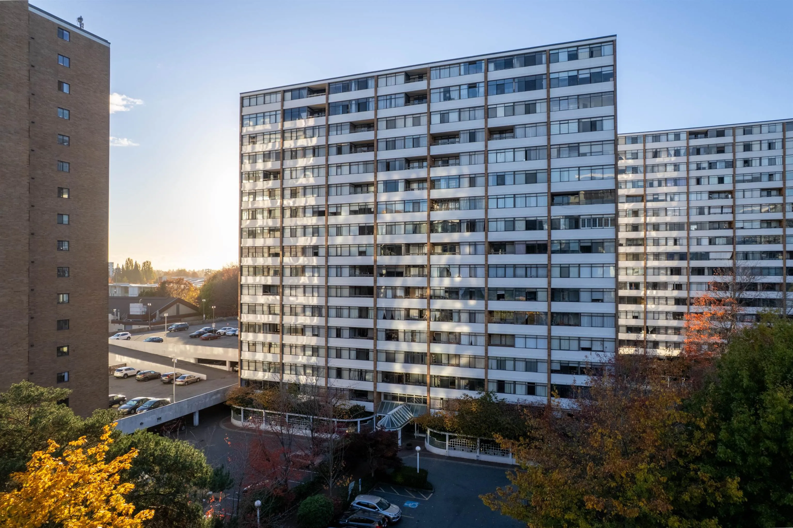 807 6631 Minoru Boulevard, Richmond, BC V6Y 1Z1