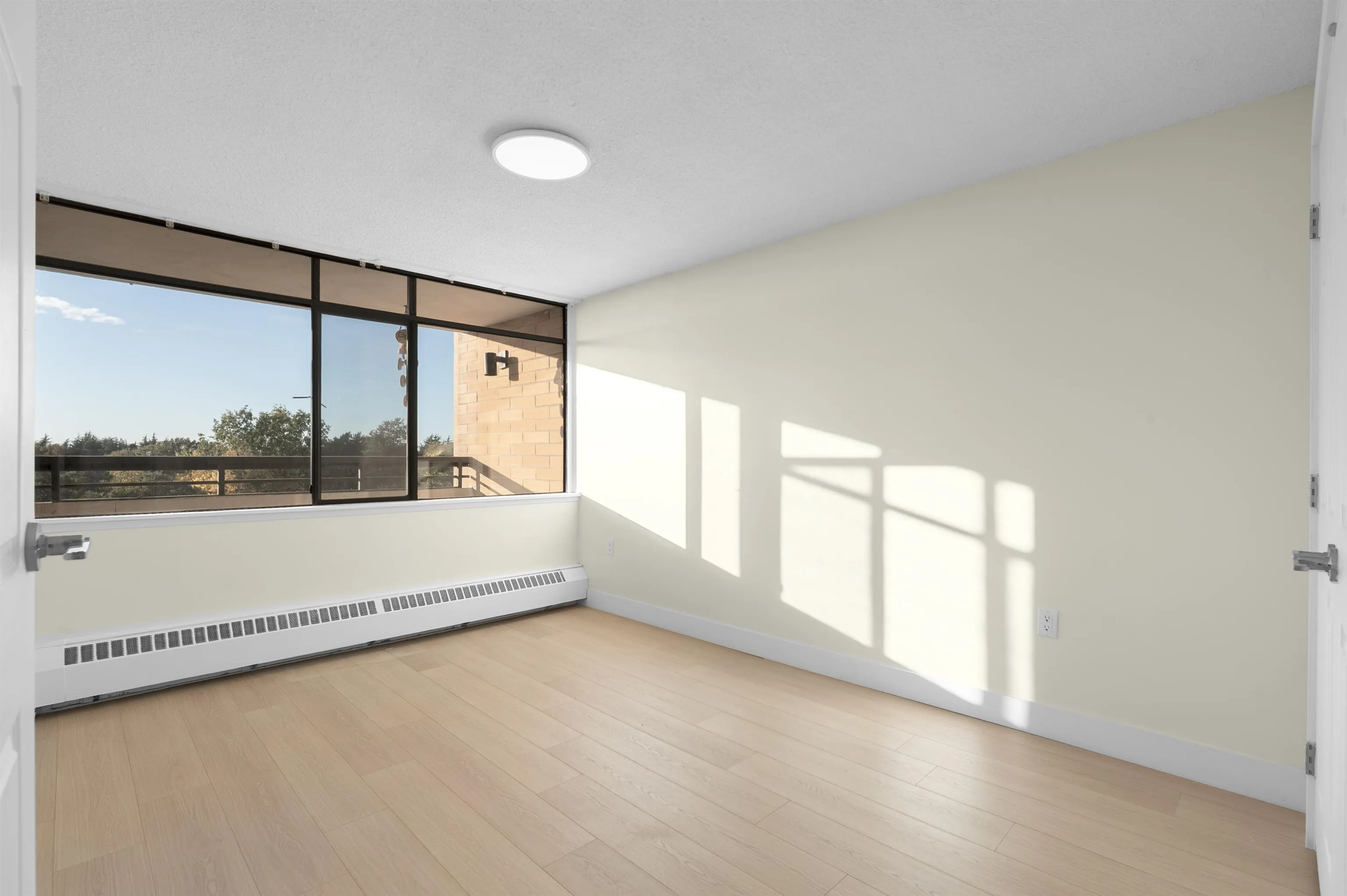 807 6631 Minoru Boulevard, Richmond, BC V6Y 1Z1