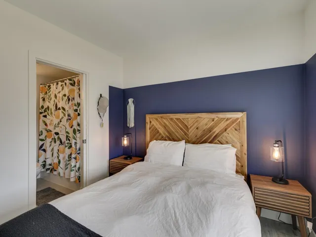 Bedroom with baseboards