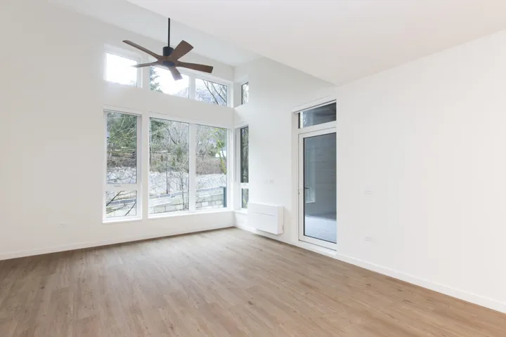 13’ clerestory ceilings