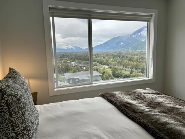 Primary Bedroom with breath taking views!