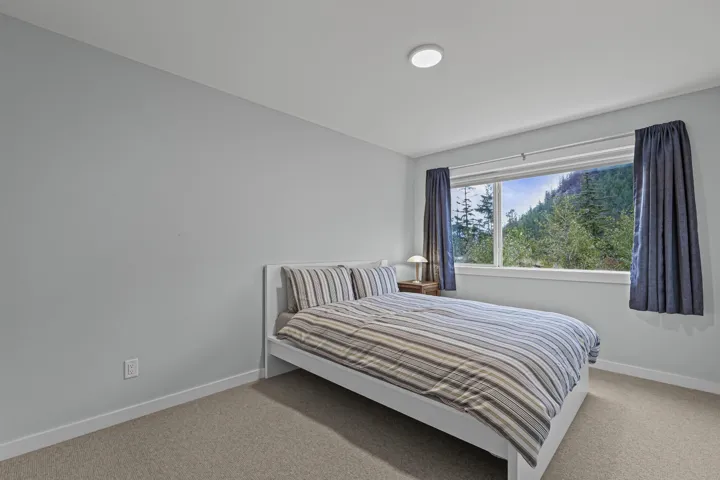 Wool Carpet in bedroom with private views