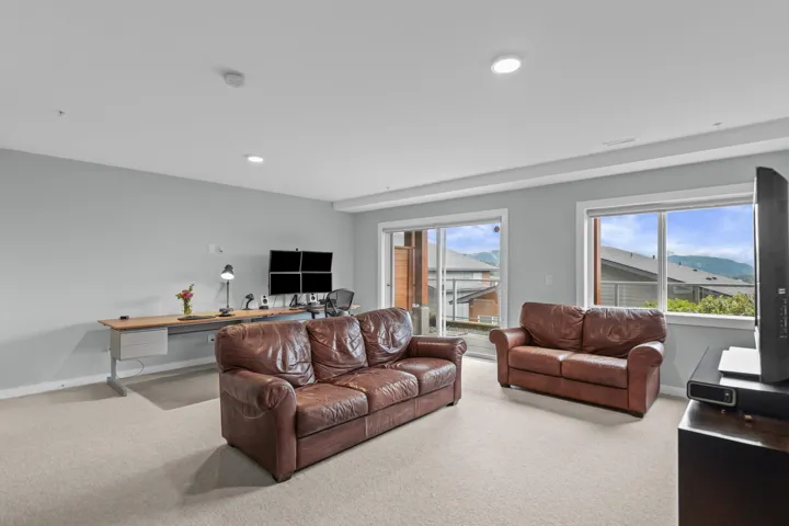 Lots of natural light, recessed lighting, and an office area