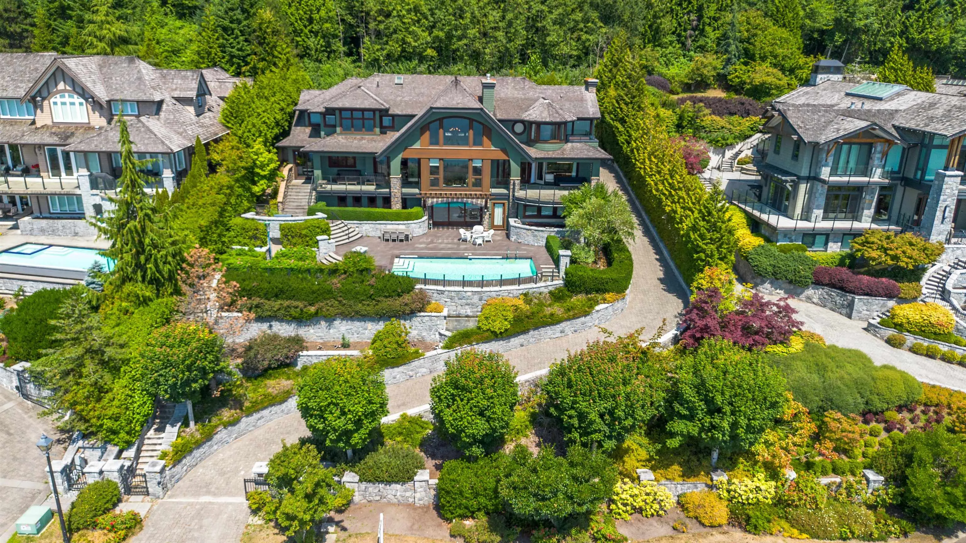 2766 Willoughby Road, West Vancouver, BC V7S 3J2