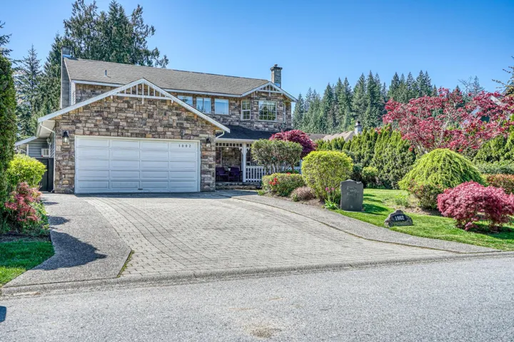 Mature gardens and manicured lawn.  Quiet family friendly neighbourhood.