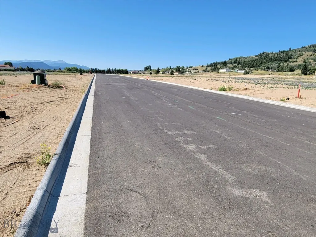 Lot #73 Western Boulevard, Butte, Montana 59701-32, Butte, Montana 59701-3286, ,Land,For Sale,Lot #73 Western Boulevard, Butte, Montana 59701-32,0,374972