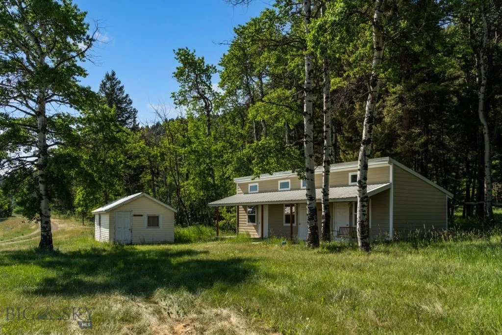 2 cabins in the trees