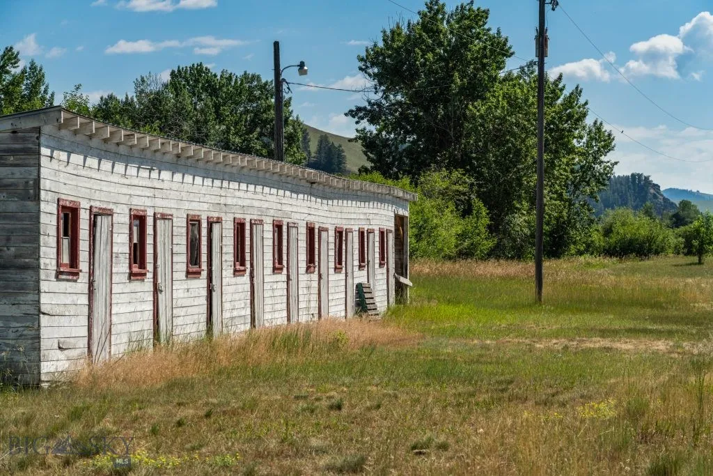 Shed, would be great storage