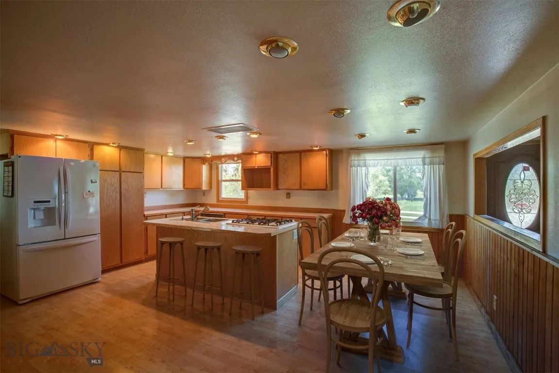 1275 Highway 91 S A, Dillon, Montana 59725, Dillon, Montana 59725, 3 Bedrooms Bedrooms, ,1 BathroomBathrooms,Residential,For Sale,1275 Highway 91 S A, Dillon, Montana 59725,0,383371