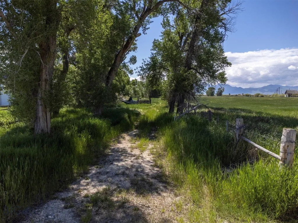 1275 Highway 91 S A, Dillon, Montana 59725, Dillon, Montana 59725, 3 Bedrooms Bedrooms, ,1 BathroomBathrooms,Residential,For Sale,1275 Highway 91 S A, Dillon, Montana 59725,0,383371