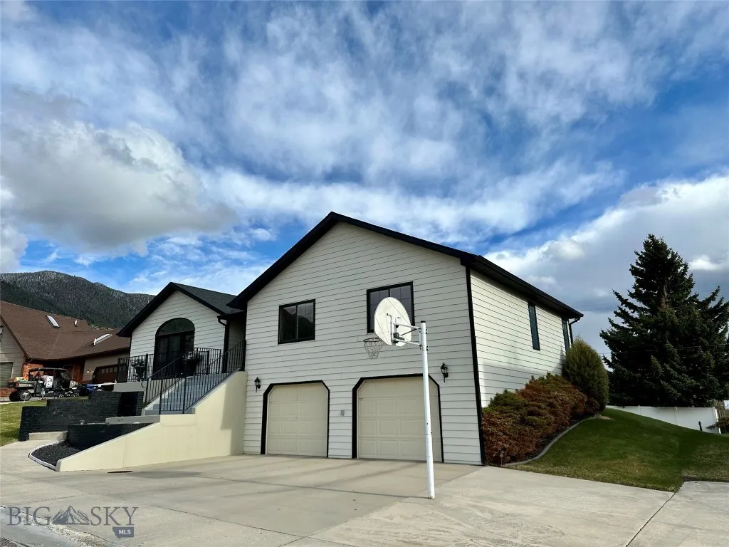 3458 Wharton Street, Butte, Montana 59701, Butte, Montana 59701, 3 Bedrooms Bedrooms, ,2 BathroomsBathrooms,Residential,For Sale,3458 Wharton Street, Butte, Montana 59701,0,391740