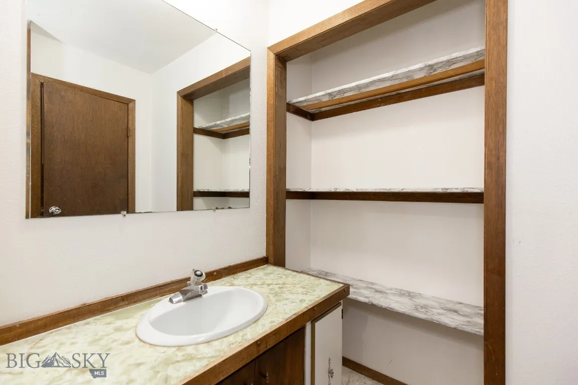 500 W Central Avenue B, Belgrade, Montana 59714, Belgrade, Montana 59714, 3 Bedrooms Bedrooms, ,1 BathroomBathrooms,Residential,For Sale,500 W Central Avenue B, Belgrade, Montana 59714,0,392374