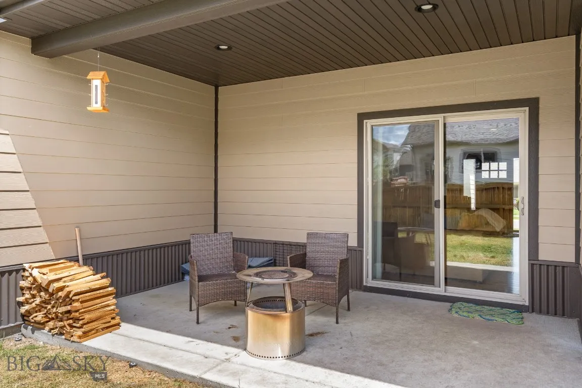 207 Falconers Way, Bozeman, Montana 59718, Bozeman, Montana 59718, 3 Bedrooms Bedrooms, ,2 BathroomsBathrooms,Residential,For Sale,207 Falconers Way, Bozeman, Montana 59718,0,392599