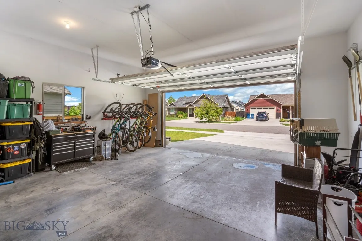 207 Falconers Way, Bozeman, Montana 59718, Bozeman, Montana 59718, 3 Bedrooms Bedrooms, ,2 BathroomsBathrooms,Residential,For Sale,207 Falconers Way, Bozeman, Montana 59718,0,392599