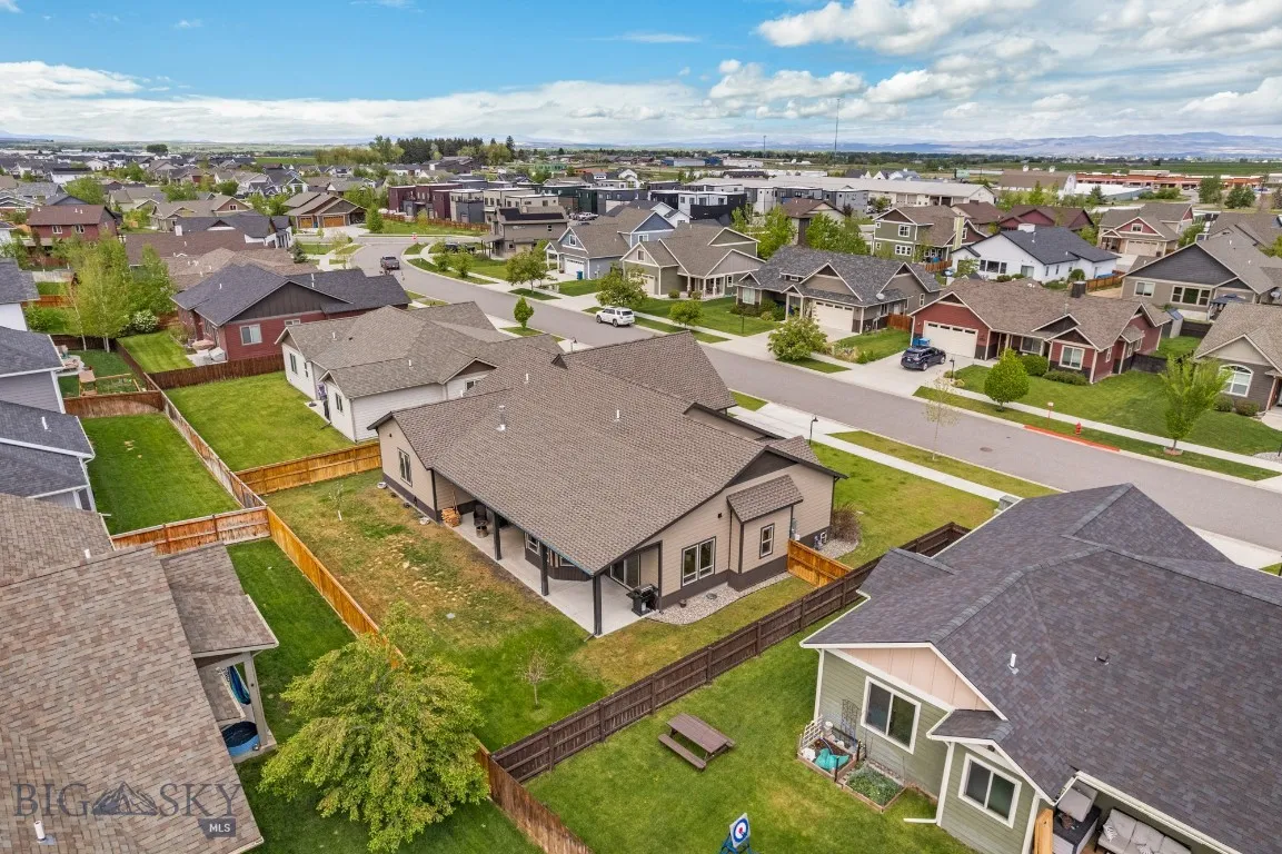 207 Falconers Way, Bozeman, Montana 59718, Bozeman, Montana 59718, 3 Bedrooms Bedrooms, ,2 BathroomsBathrooms,Residential,For Sale,207 Falconers Way, Bozeman, Montana 59718,0,392599